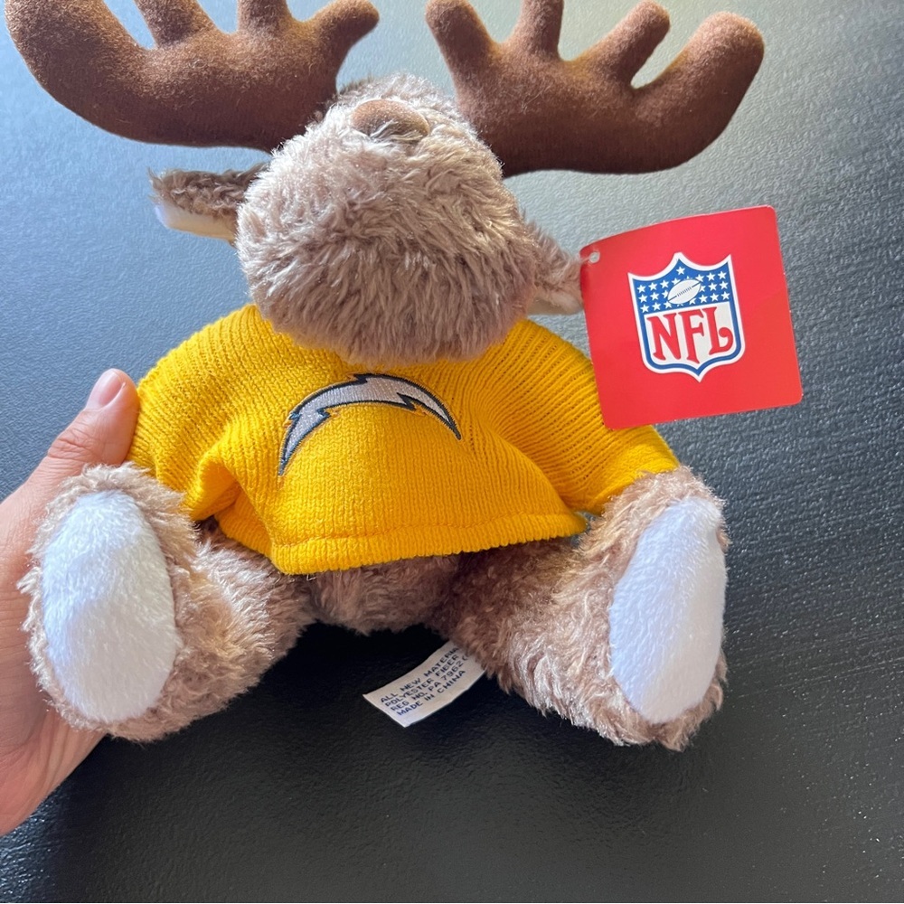 Official NFL Licensed Hunter Plush Chargers Moose Stuffed Animal NWT - Picture 2 of 6